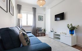 Flh Graca Charming Flat With Balcony